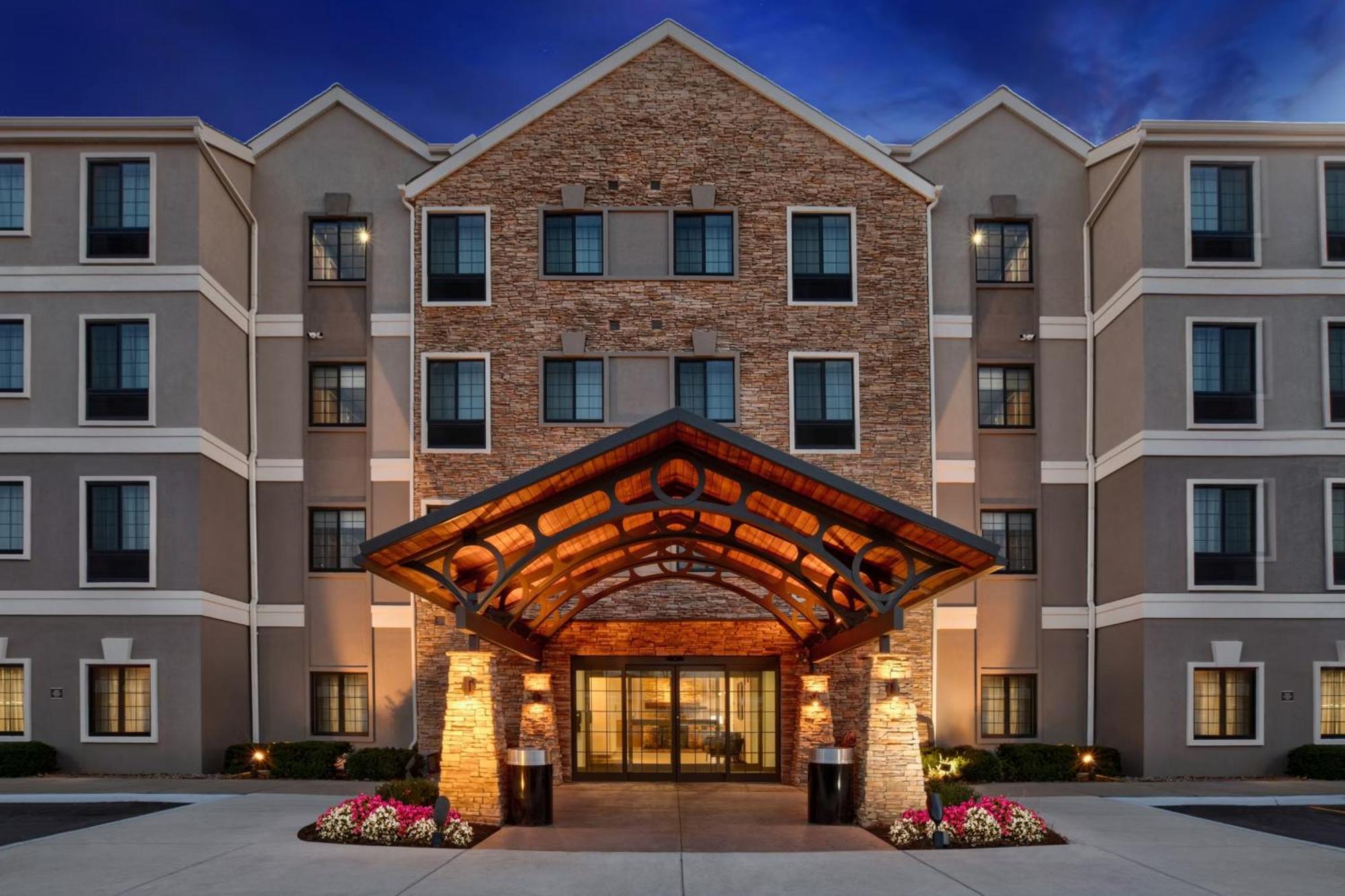Staybridge Suites Omaha 80Th And Dodge By Ihg Extérieur photo