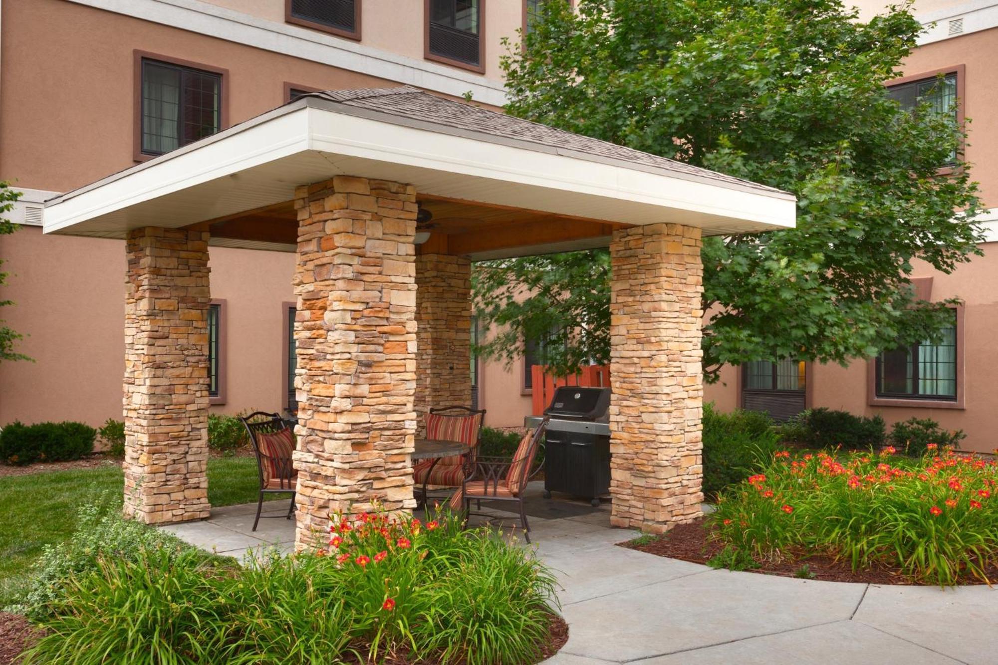 Staybridge Suites Omaha 80Th And Dodge By Ihg Extérieur photo