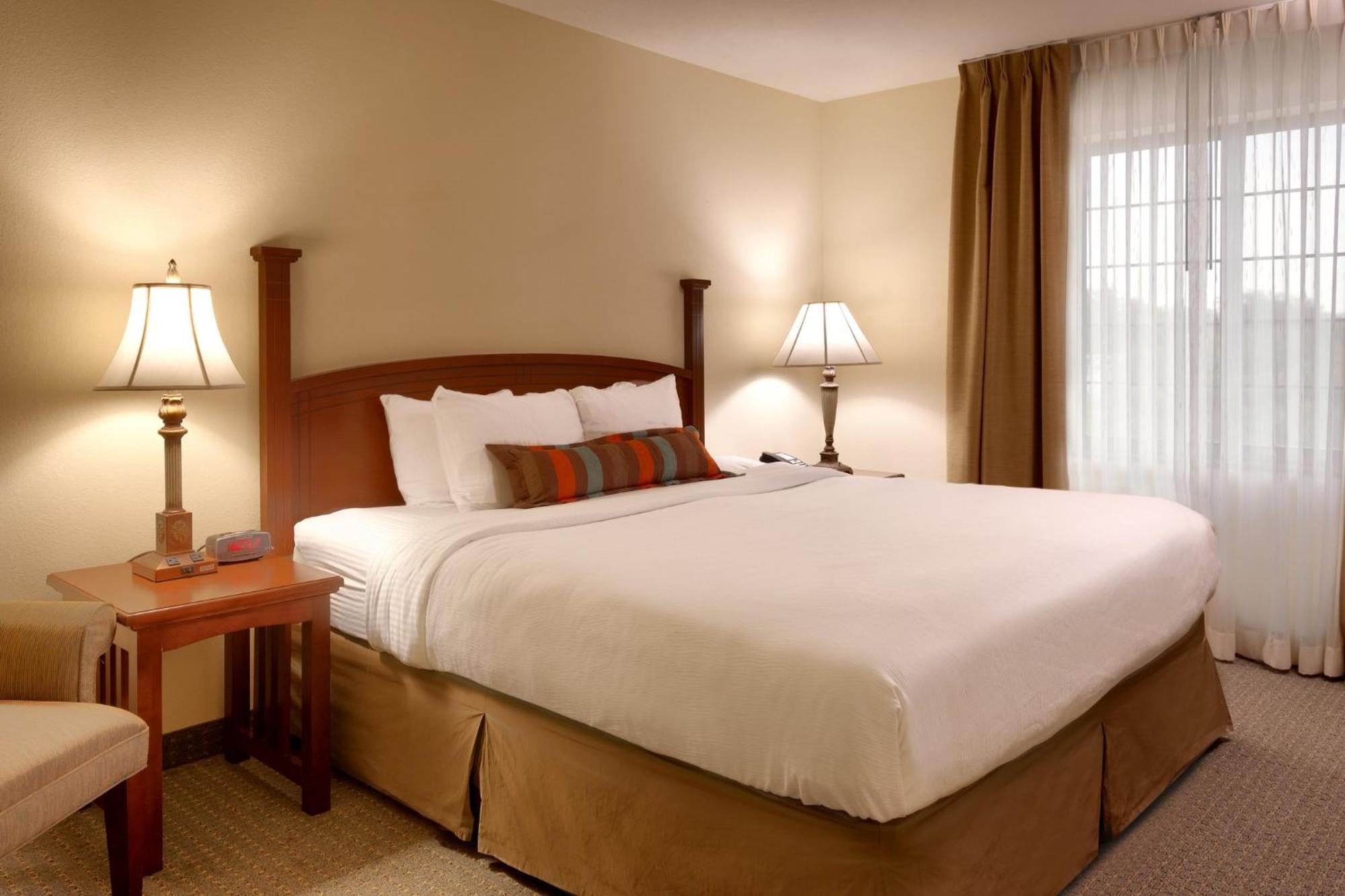 Staybridge Suites Omaha 80Th And Dodge By Ihg Extérieur photo
